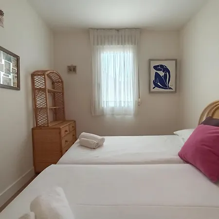 Atico Frente Al Mar En Playa Usil Con 2 Terrazas Apartmán