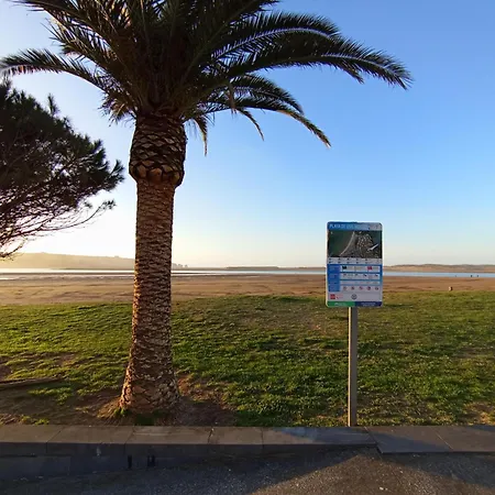 Atico Frente Al Mar En Playa Usil Con 2 Terrazas *