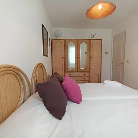Apartmán Atico Frente Al Mar En Playa Usil Con 2 Terrazas