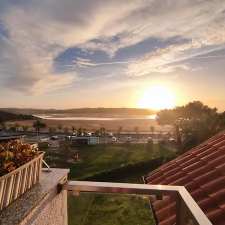 Atico Frente Al Mar En Playa Usil Con 2 Terrazas Apartmán *