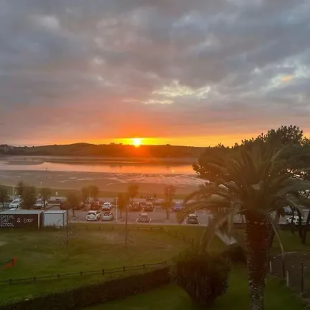Apartmán Atico Frente Al Mar En Playa Usil Con 2 Terrazas
