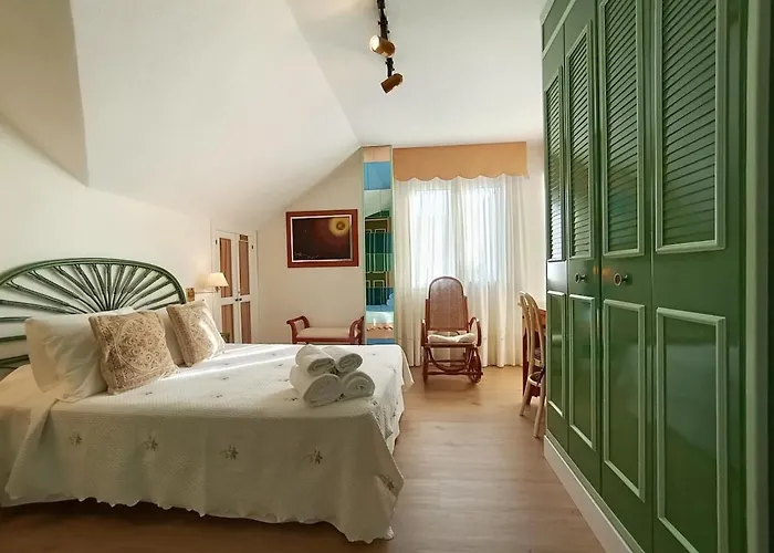 ático Frente Al Mar En Playa Usil Con 2 Terrazas *